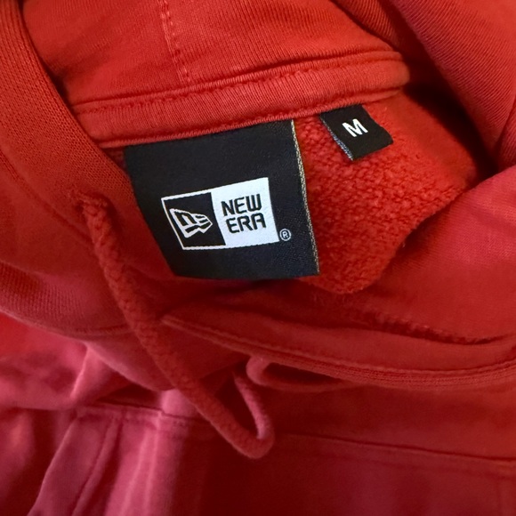 New Era Chicago Bulls NBA Hoodie - Red - Men's Size Medium - Gently Used - Picture 7 of 9